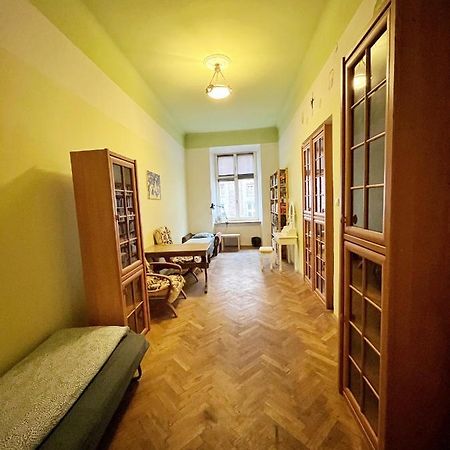 Old Town Rooms Wielopole Краков Экстерьер фото