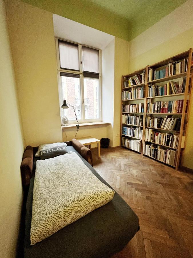 Old Town Rooms Wielopole Краков Экстерьер фото