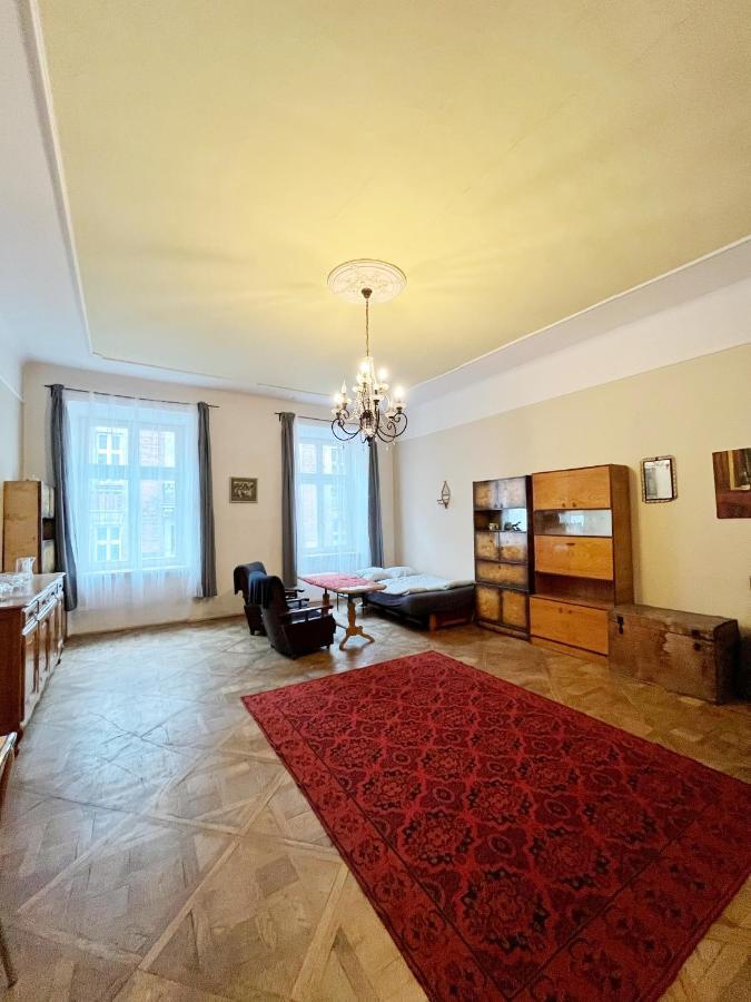Old Town Rooms Wielopole Краков Экстерьер фото